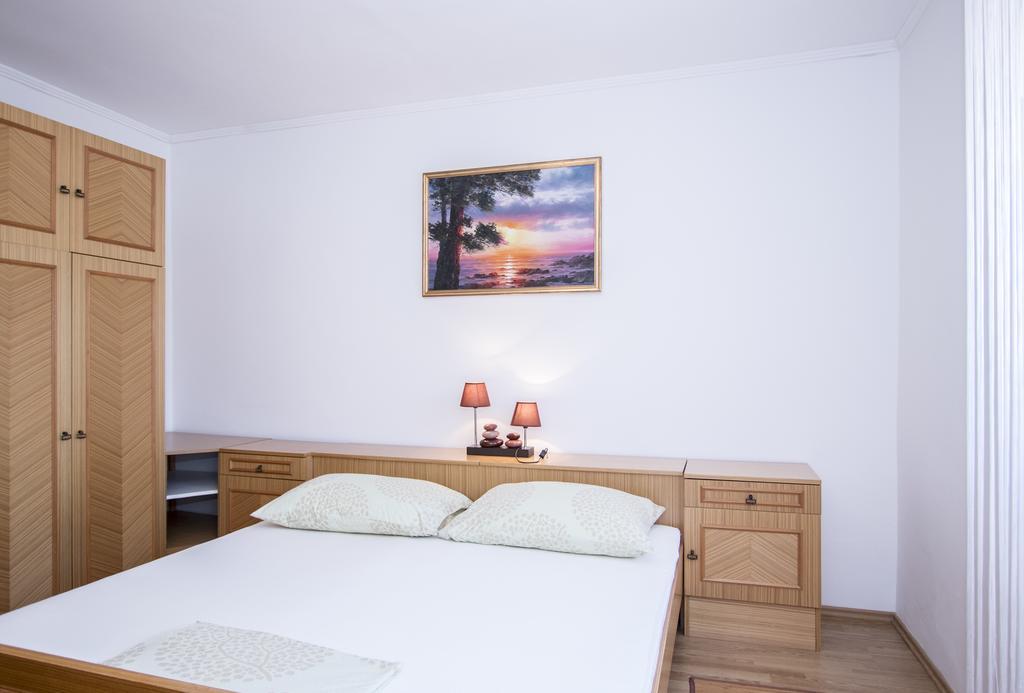 Radovcic Apartments And Rooms Трстено Экстерьер фото