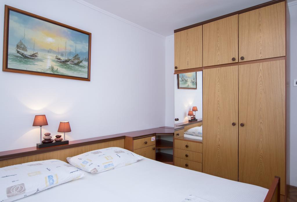 Radovcic Apartments And Rooms Трстено Экстерьер фото